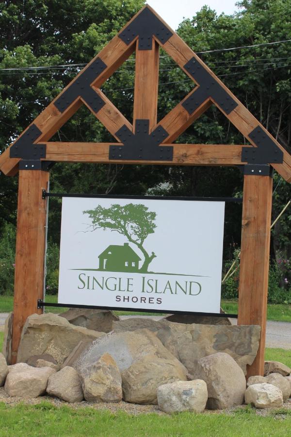 Single Island Shores Hector Exterior foto